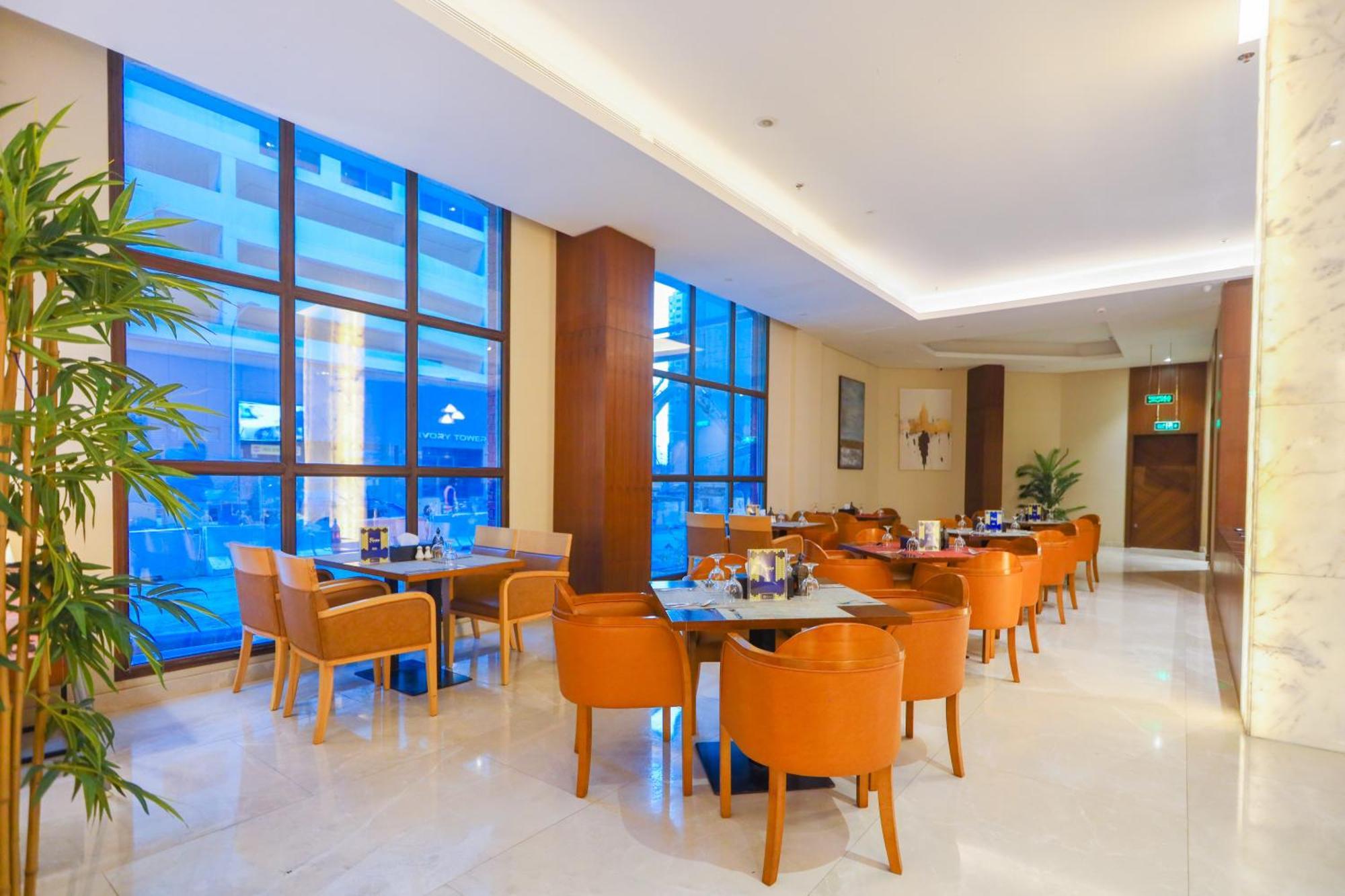 Ramee Palace Hotel Манама Экстерьер фото